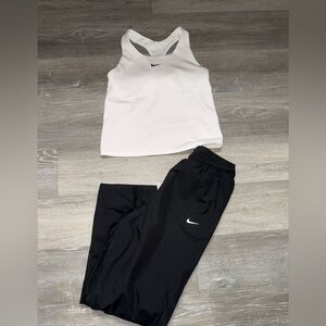 Nike set pants & tank size M/L for girls 👧
